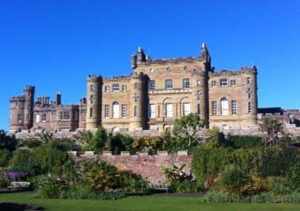 Book and stay at a luxury Loft apartment in Ayr and visit Culzean Castle